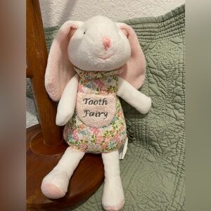 MAISON CHIC “Beth Bunny Tooth Fairy Plush w/Pocket” Size 8” Pink/White EUC